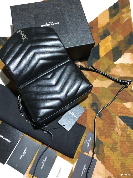 YSL LOULOU TOY 0715